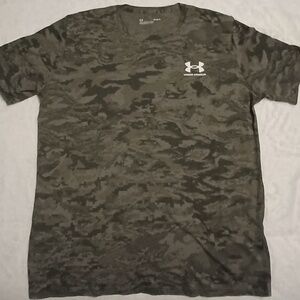 🔥🔥ON SALE Under Armour T-Shirt Men L Cotton Polyester Army Green 8-Bit Camo